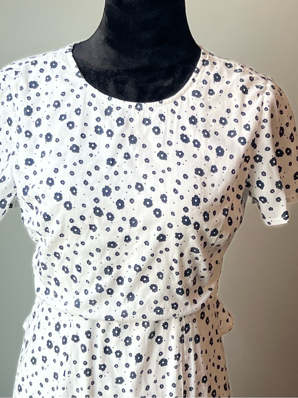 NWOT Princess Polly White and Navy Floral Cutout Mini Dress - US 8 - Picture 6 of 12
